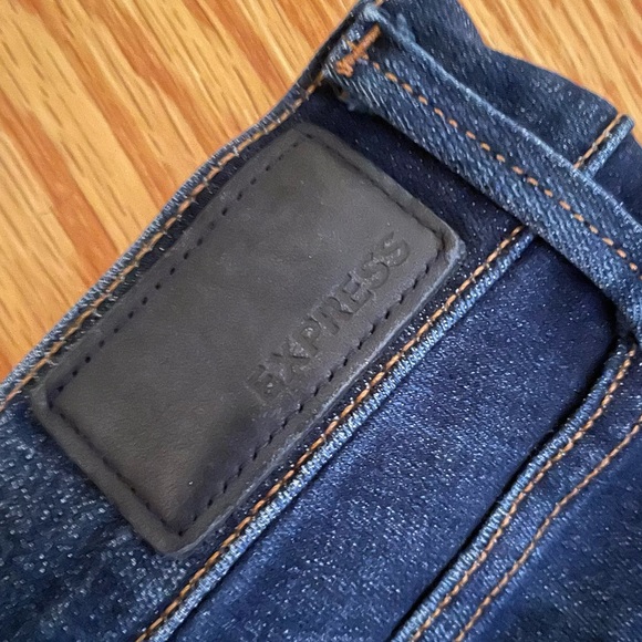 Express 4 short mid rise jean legging👖 - Picture 4 of 6